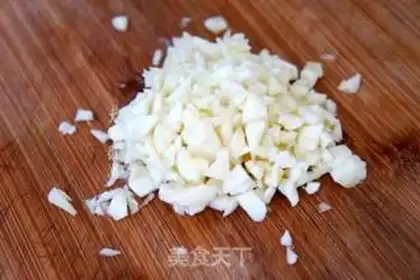 Make Garlic fans steam shrimp step 1