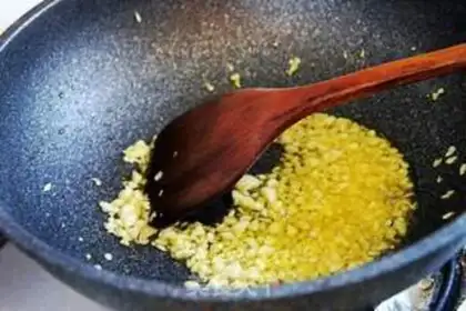 Make Garlic fans steam shrimp step 2