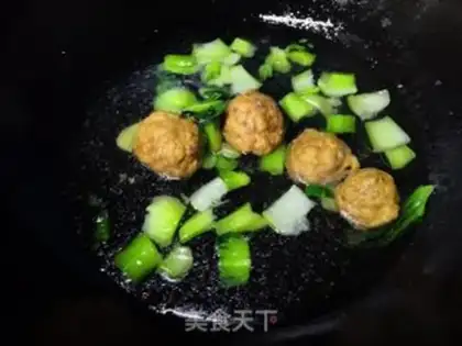 Make A cabbage fan cooks meat round step 2