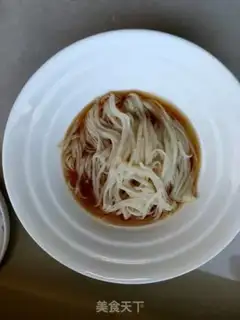 Make Sea cucumber noodles step 7