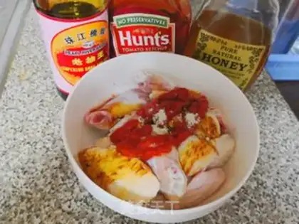 Make The honey is on the wings step 1