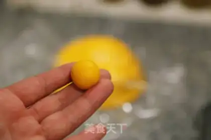 Make Pumpkin sesame ball step 7