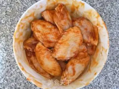 Make The honey is on the wings step 2