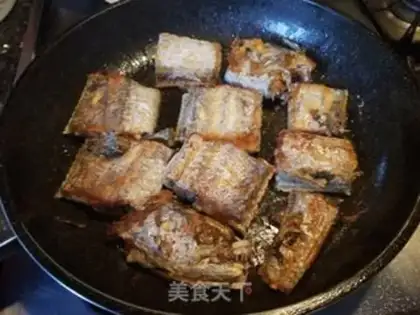 Make Jell-O fish step 4