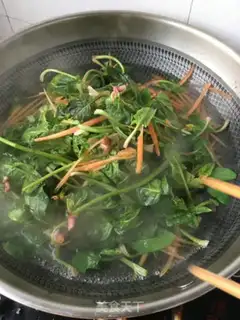 Make Pine pickle with garlic step 2