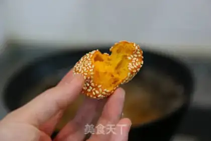Make Pumpkin sesame ball step 17