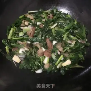 Make Five flowers with garlic step 5