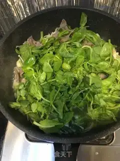 Make Vegetable soup, fat cow step 7