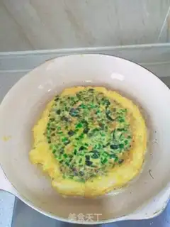 Make The spinach egg stand step 3