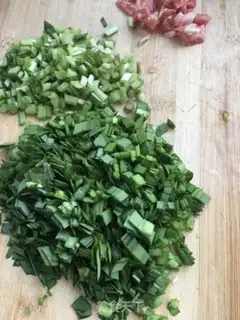 Make Hot noodles for fresh berry step 1