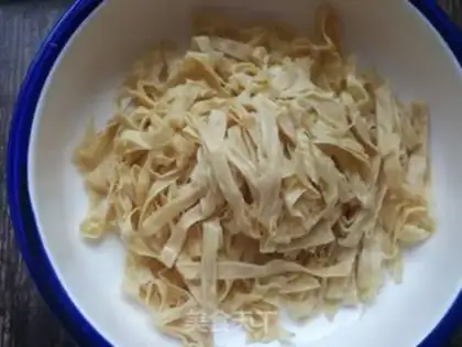 Make Lettuce with artificial meat step 5