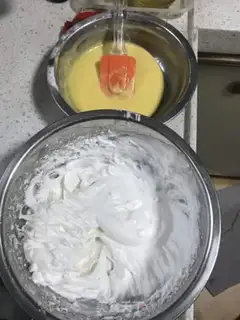 Make Four-inch birthday cake step 2
