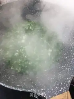 Make Hot noodles for fresh berry step 15