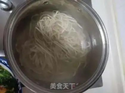Make Cream beef egg noodles step 5