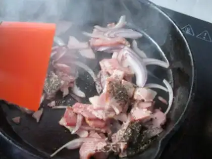 Make Bacon sandwich step 2