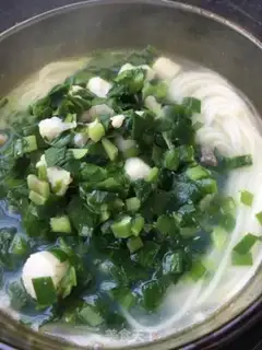 Make Hot noodles for fresh berry step 19