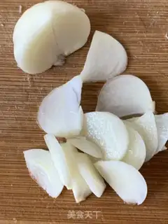 Make Garlic Dutch beans step 1
