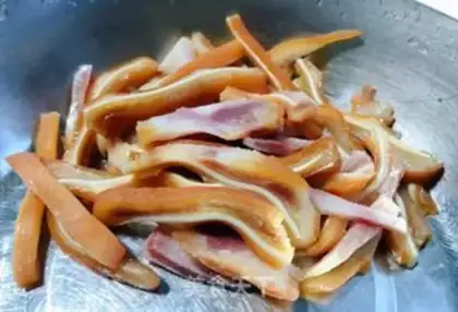 Make Fired pig ears step 1