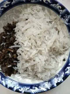 Make A cabbage fan, a wooden ear dumpling step 8