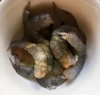 Make Celery shrimp step 0