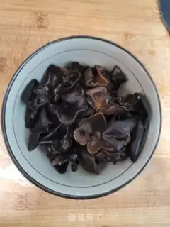 Make Soybeans with black moor step 0