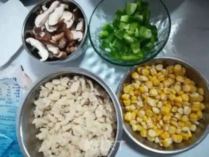 Make Egg bun pizza step 0