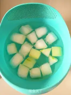 Make Wintermelon pineapple step 2