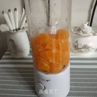 Make Cracker orange milkshake step 2