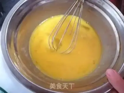 Make Egg bun pizza step 1