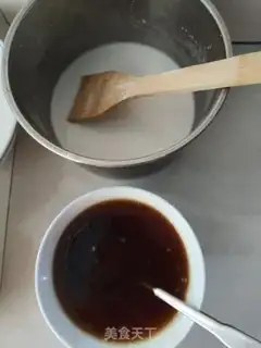 Make Coconut horse hoof cake step 6