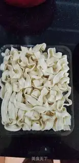 Make Hot cabbage, bouquet noodles step 0