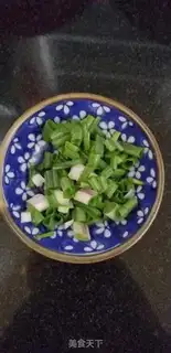 Make Hot cabbage, bouquet noodles step 2