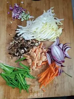 Make Spoon shrimp dry fans step 1