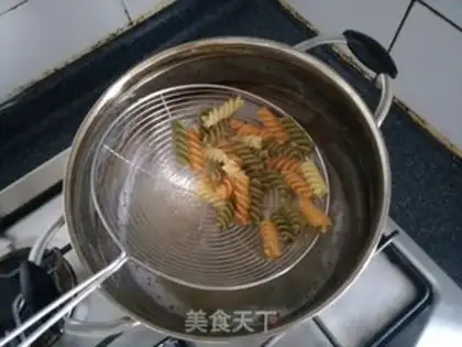 Make Shrimp puff step 2