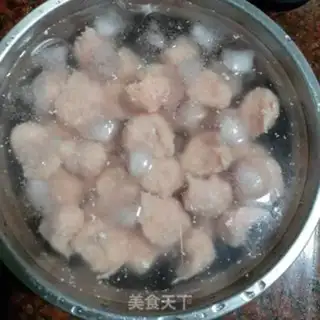 Make Homemade pork balls step 2