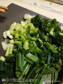 Make Five bouquets of radish step 1