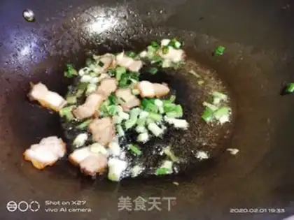Make Five bouquets of radish step 3