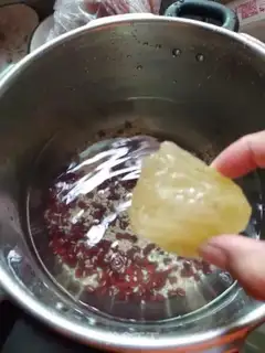 Make Soybeans soup step 2
