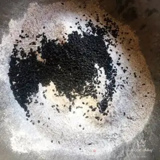Make Black and sesame step 0