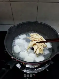 Make Pineapple sausage pastry soup step 3