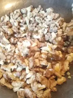Make Nutnuts step 4