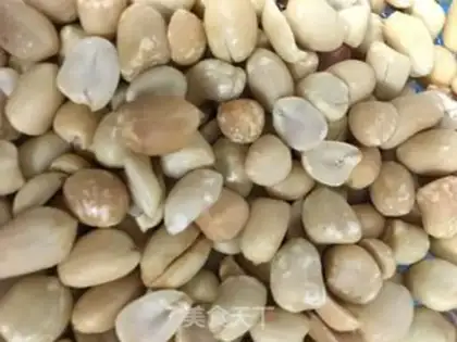 Make The souffle of dried nuts step 2