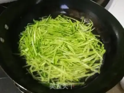Make Roz, shrimp noodles step 2