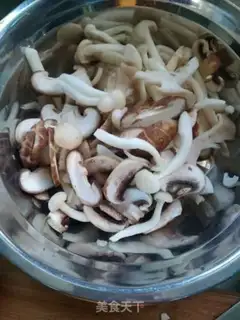 Make Shrimp mushroom soup step 1