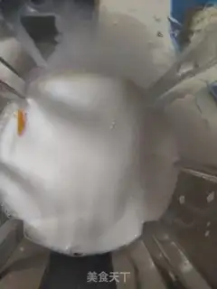 Make Mango milkshake step 3