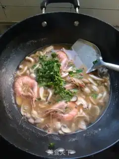 Make Shrimp mushroom soup step 8