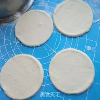 Make Heart rolls step 3