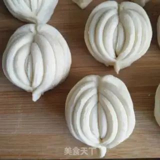 Make Heart rolls step 9