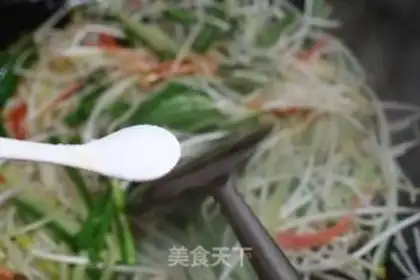 Make Soccer bean sprouts step 4