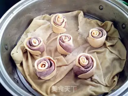 Make Coco-coffee roses step 9